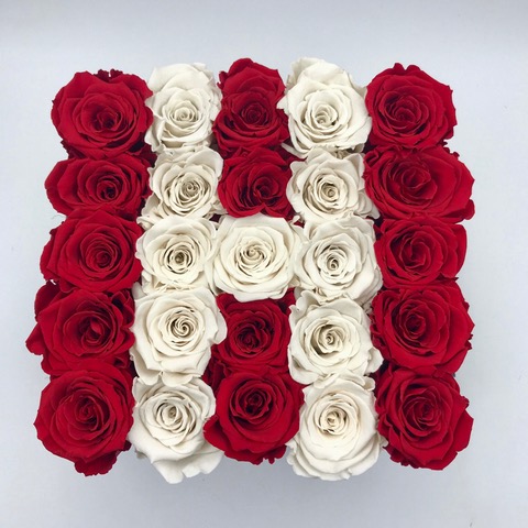 Petite Fleur Flowerbox L schwarz quadratisch Buchstaben und Farbe variabel 20-25 Infinity Rosen 