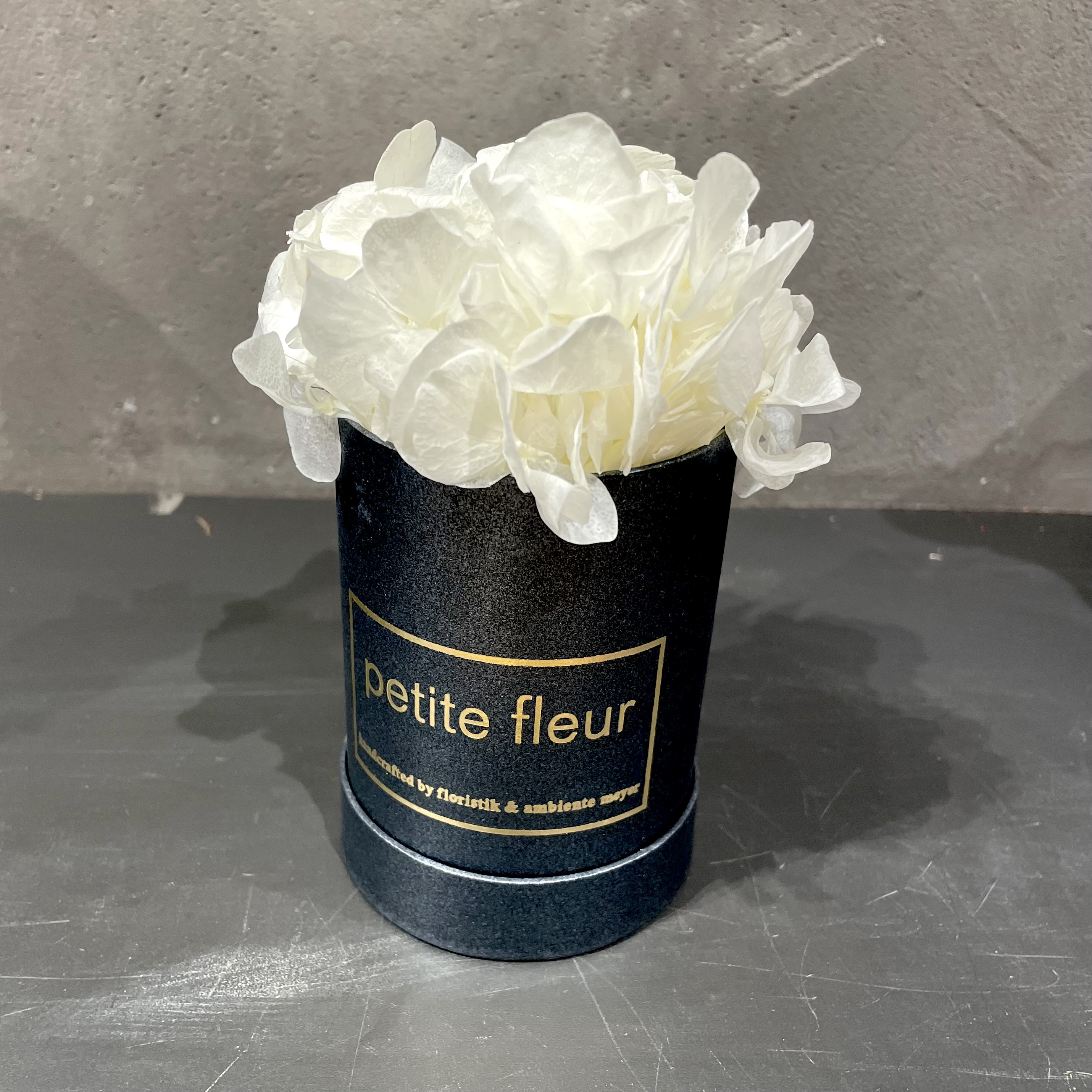 Petite Fleur Flowerbox XS Infinity Hortensien in black-satin Gold-Edition-Flowerbox 