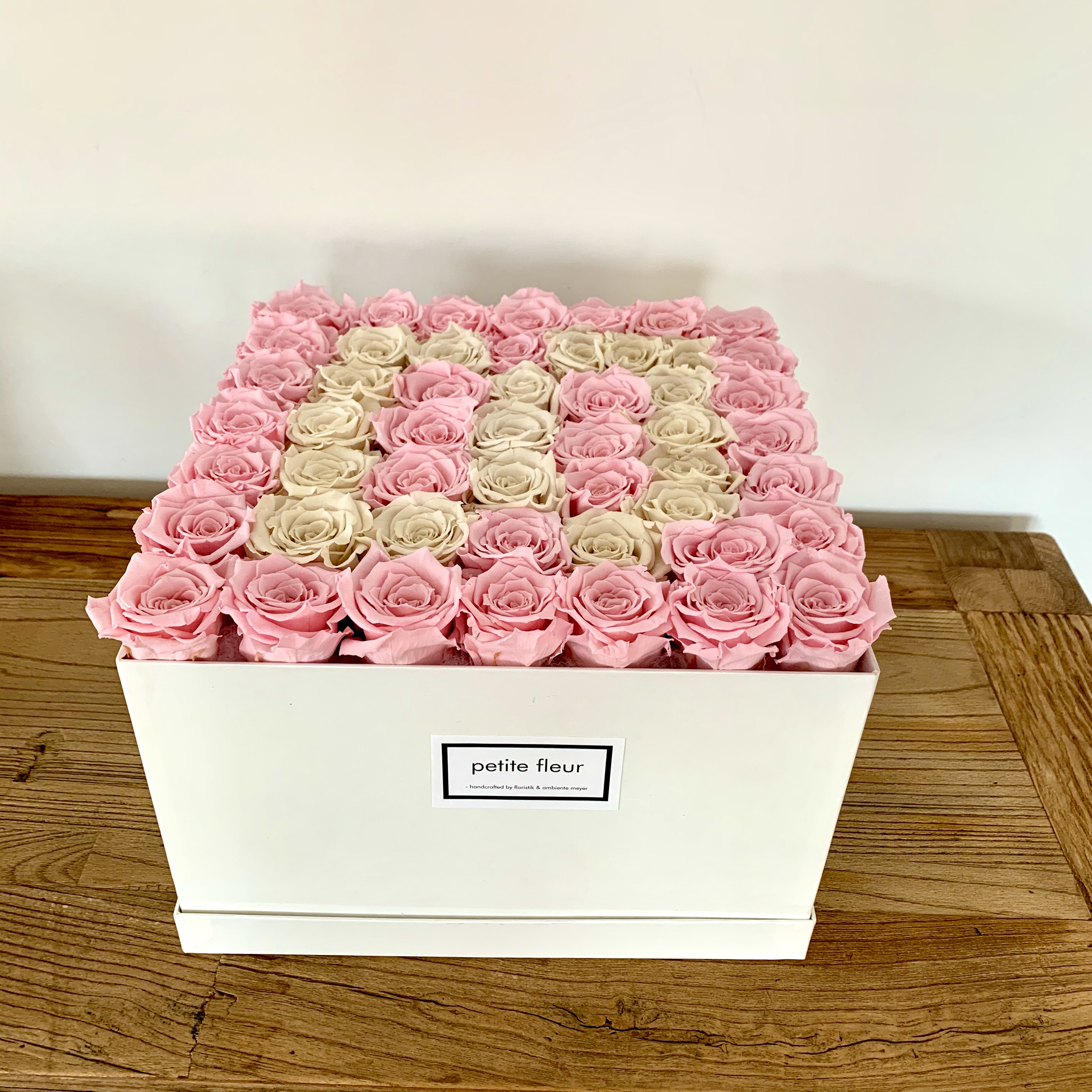 Infinity Rosenbox "petite fleur" XL mit Wunschbuchstaben 