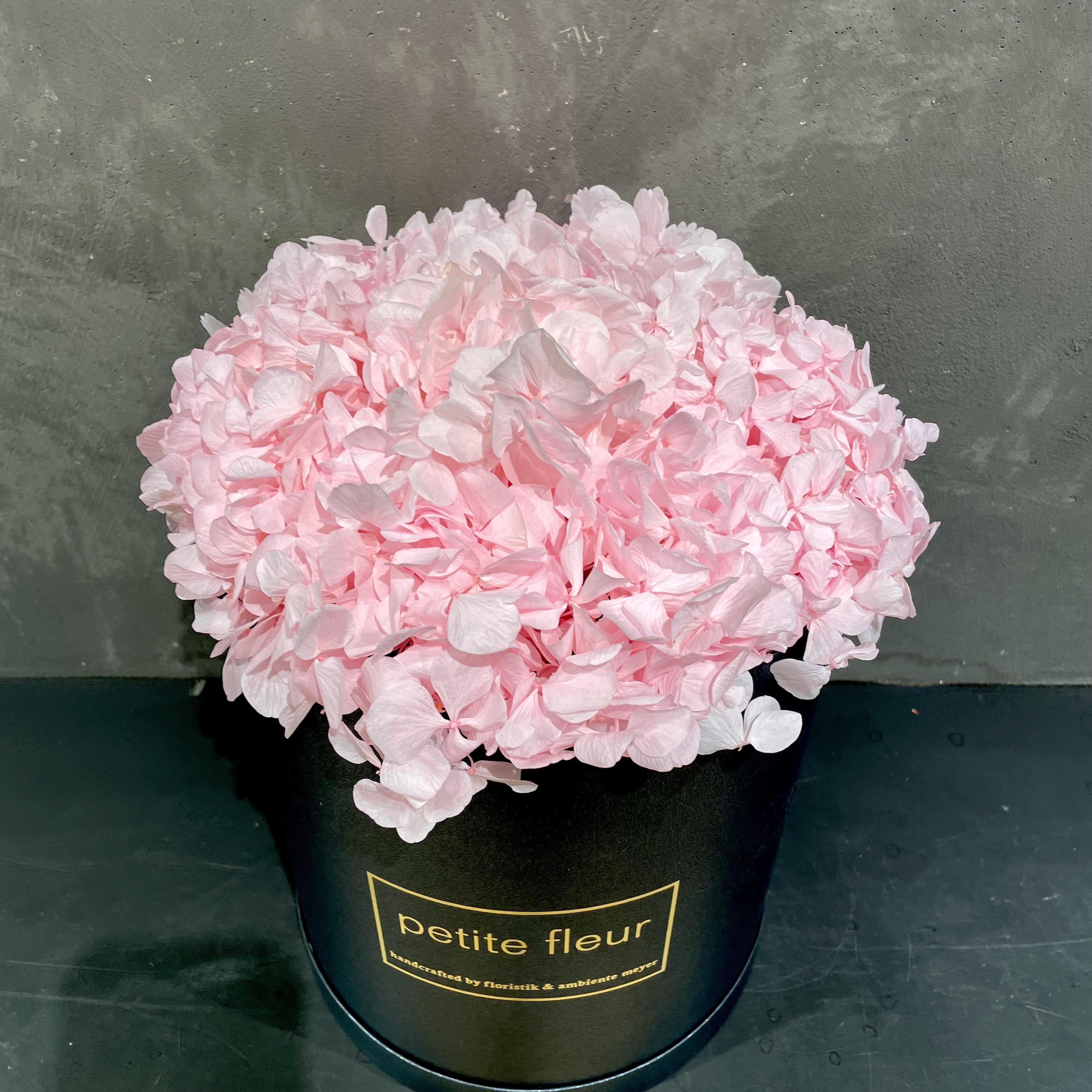 Petite Fleur Flowerbox XL Infinity Hortensien in black-satin Gold-Edition-Flowerbox 