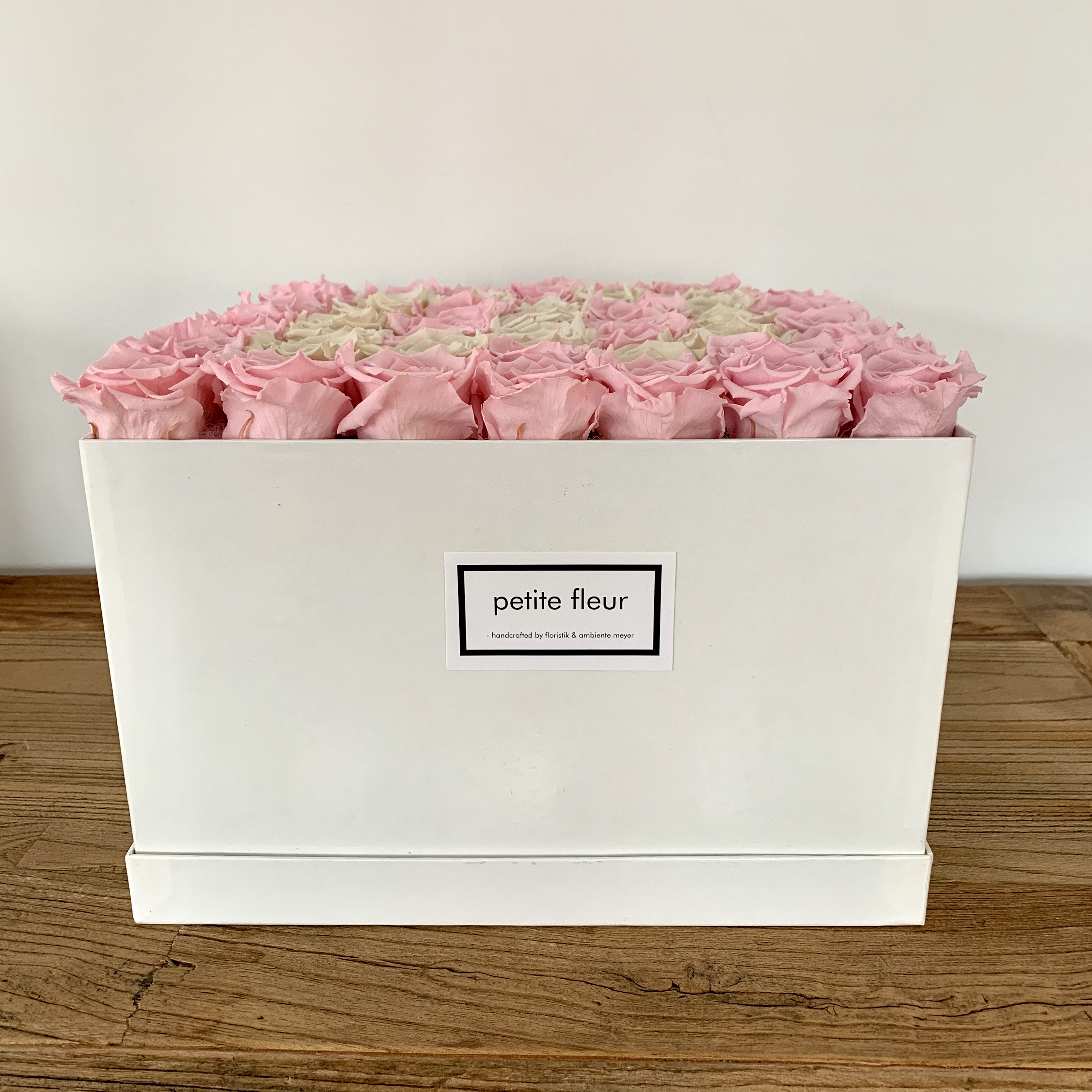 Infinity Rosenbox "petite fleur" XL mit Wunschbuchstaben 